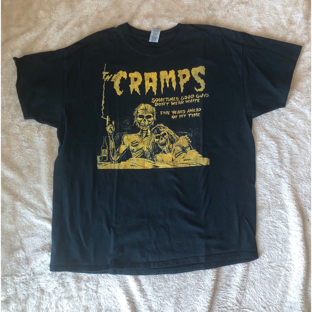 The Cramps “Sometimes Good Guys Don’t Wear White” Retro Band Tee in Size XL